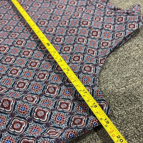 Adrienne Vittadini medallion print sleeveless halter blouse small S - Picture 8 of 9